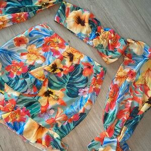 Floral Two-Piece Set with Tropical Print